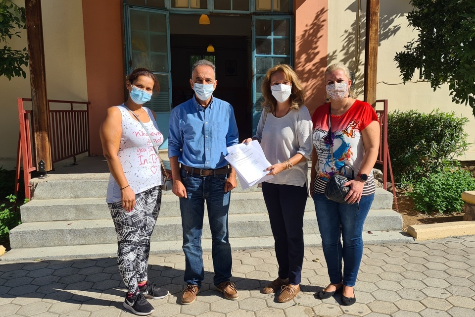 Υπεγράφη η πρώτη σύμβαση Εθελοντή Σχολικού Τροχονόμου στο 5ο Δημοτικό Ασπροπύργου