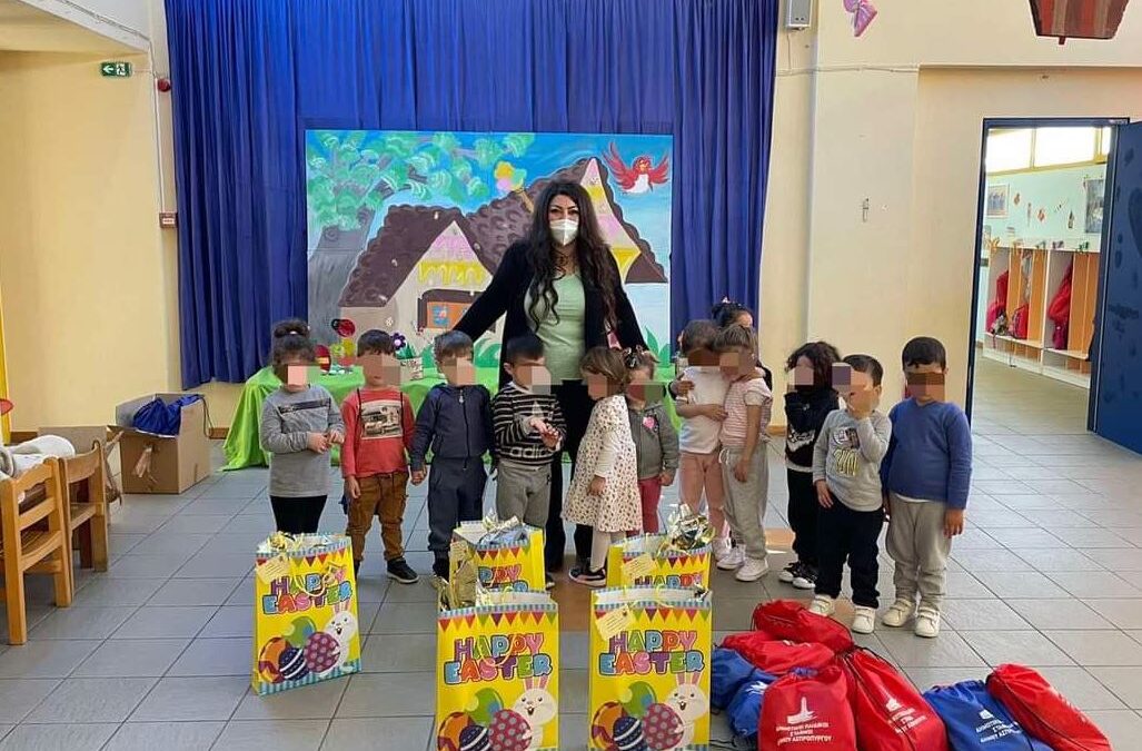 Πασχαλινά δώρα και λαμπάδες στους  μαθητές  των Παιδικών Σταθμών και της Ρωσικής Γλώσσας  του Δήμου Ασπρόπυργου