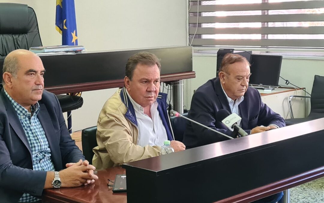 Η Προστασία του Περιβάλλοντος, με κοινές δράσεις»  το θέμα της σύσκεψης του Δημάρχου Ασπροπύργου,  κ. Νικόλαου Μελετίου και του Αντιδημάρχου Πολιτικής Προστασίας, κ. Μελέτιου Μπουραντά   με αρμόδιους φορείς