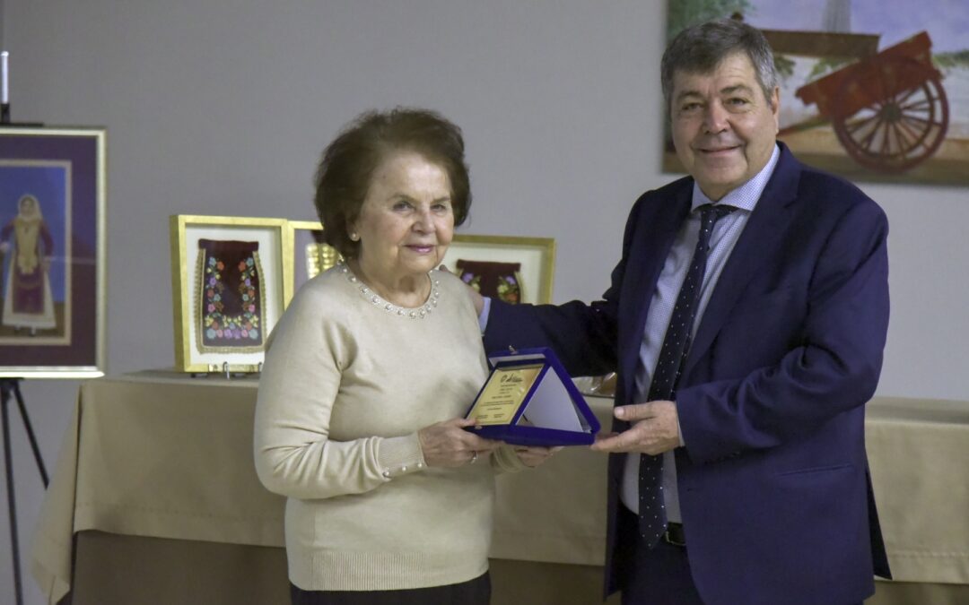 ΤΜΗΜΑ ΠΑΡΑΔΟΣΙΑΚΩΝ ΧΟΡΩΝ ΔΗΜΟΥ ΑΣΠΡΟΠΥΡΓΟΥ ΕΚΔΗΛΩΣΗ ΚΟΠΗΣ ΠΡΩΤΟΧΡΟΝΙΑΤΙΚΗΣ ΠΙΤΑΣ