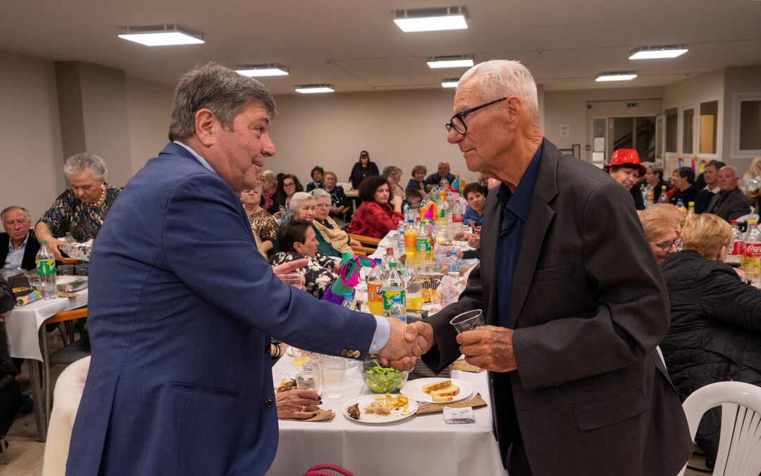 Τα Κ.Α.Π.Η του Ασπροπύργου τίμησαν το έθιμο της Τσικνοπέμπτης, σε Εορταστική Εκδήλωση, στο Πνευματικό Κέντρο του Δήμου