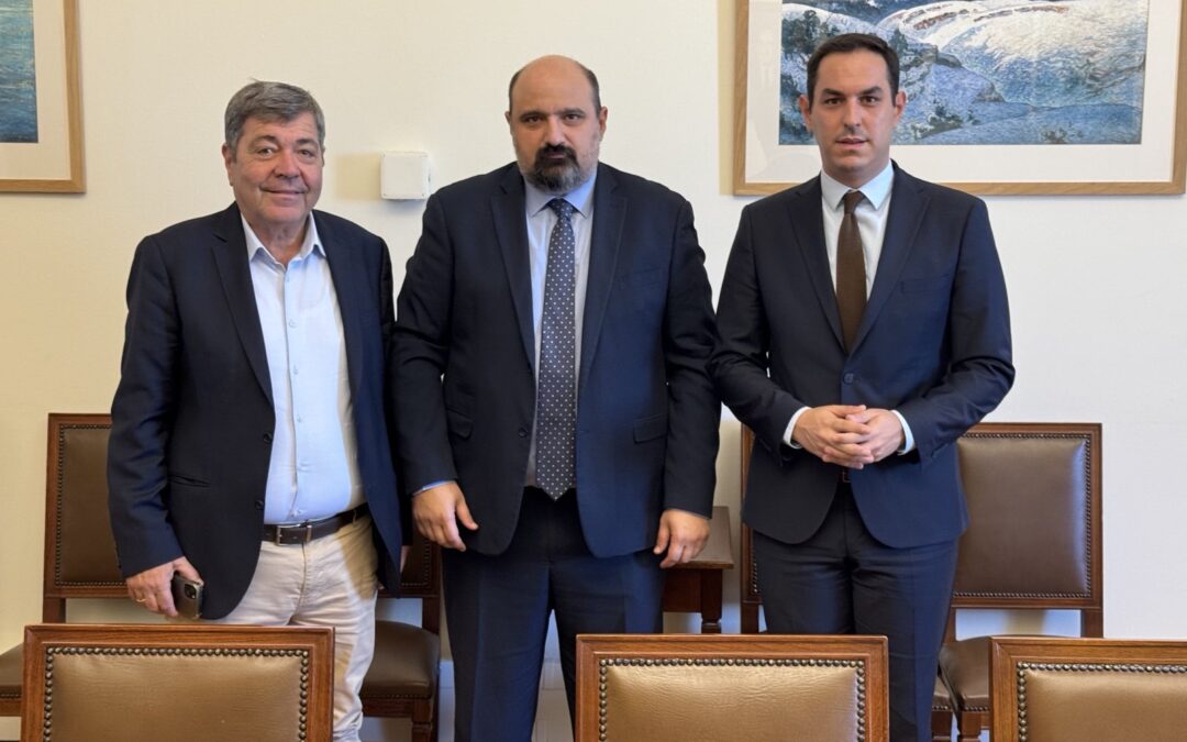 Συνάντηση με τον υφυπουργό Κλιματικής Κρίσης και Πολιτικής Προστασίας κ. Χρήστο Τριαντόπουλο, είχε σήμερα ο Δήμαρχος κ. Ιωάννης Ηλίας.
