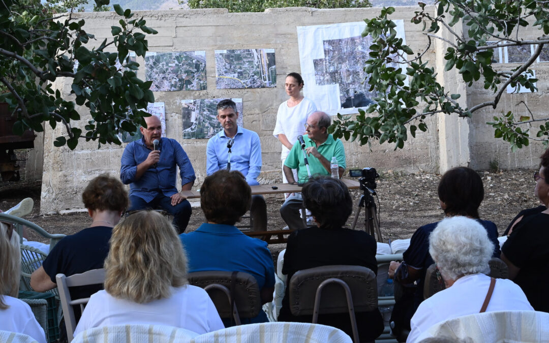 «Ένυδρες συναντήσεις καλλιεργητών σε δέντρα που επιμένουν»