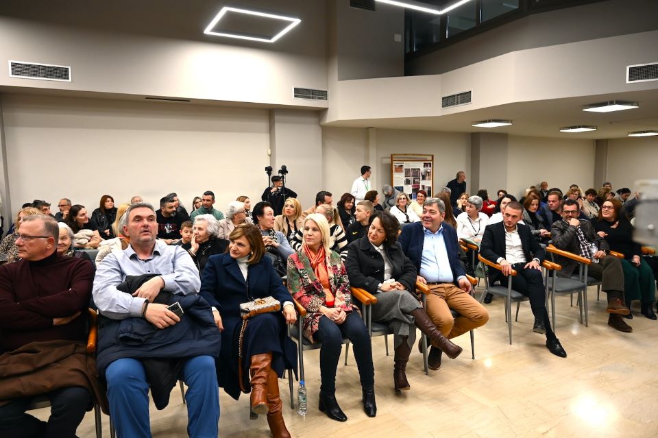 Με ξεχωριστή επιτυχία και σε κλίμα συγκίνησης πραγματοποιήθηκε η εκδήλωση «Τα Χριστούγεννα ενός καμένου δάσους»