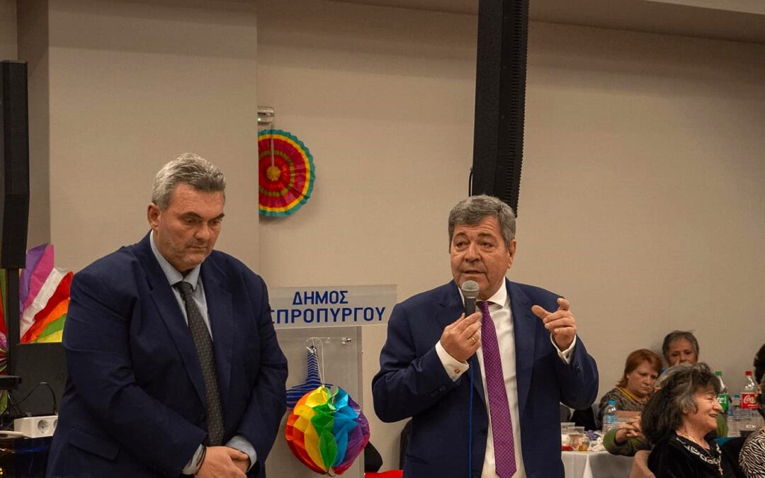 Με κέφι και χορό τα μέλη των ΚΑΠΗ του Δήμου γιόρτασαν την Τσικνοπέμπτη.