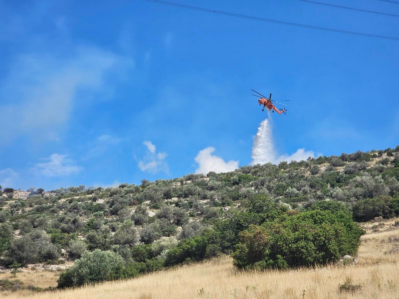 Άμεση η κινητοποίηση του Δήμου Ασπροπύργου σε τρεις πυρκαγιές το τελευταίο τριήμερο