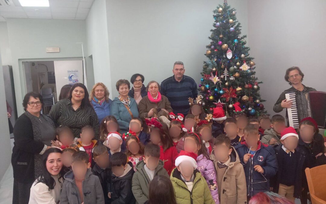 Γιορτινές δράσεις αγάπης και ψυχαγωγίας για τα μέλη των ΚΑΠΗ του Δήμου Ασπροπύργου.