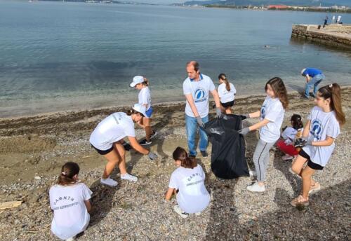 Ο Ο.Α.Φ.Ν.Τ.Η. μαζί με Εθελοντές Αθλητικών Συλλόγων της Πόλης Καθάρισαν την Παραλία Ασπροπύργου