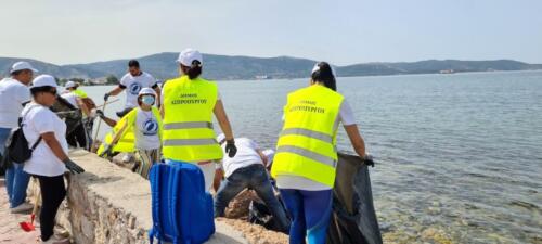 Ο Ο.Α.Φ.Ν.Τ.Η. μαζί με Εθελοντές Αθλητικών Συλλόγων της Πόλης Καθάρισαν την Παραλία Ασπροπύργου